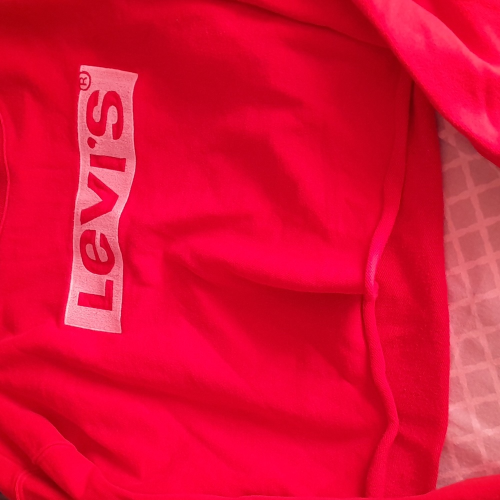 Levis cropped sweater